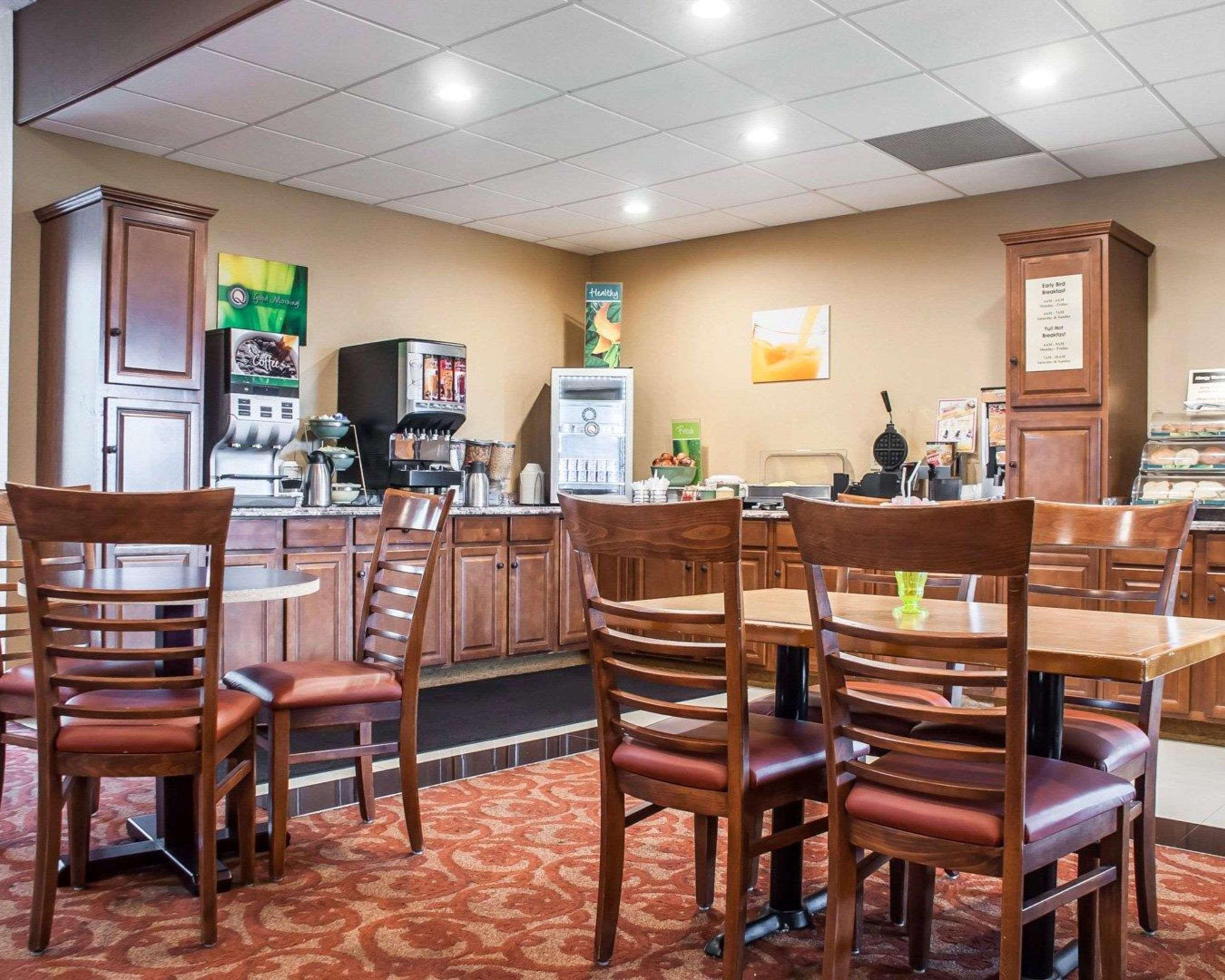 Quality Inn Airport Cheektowaga Exterior foto