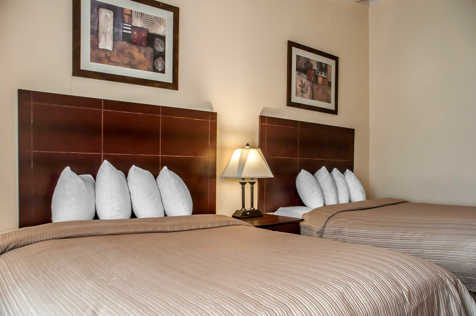 Quality Inn Airport Cheektowaga Exterior foto